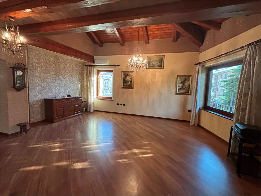 Immagine 8 di Villa in vendita  in via Cottolengo 10 a Cavour