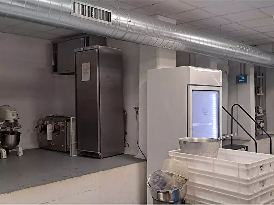 Immagine 1 di Laboratorio in vendita  in corso Moncalieri 464 a Torino