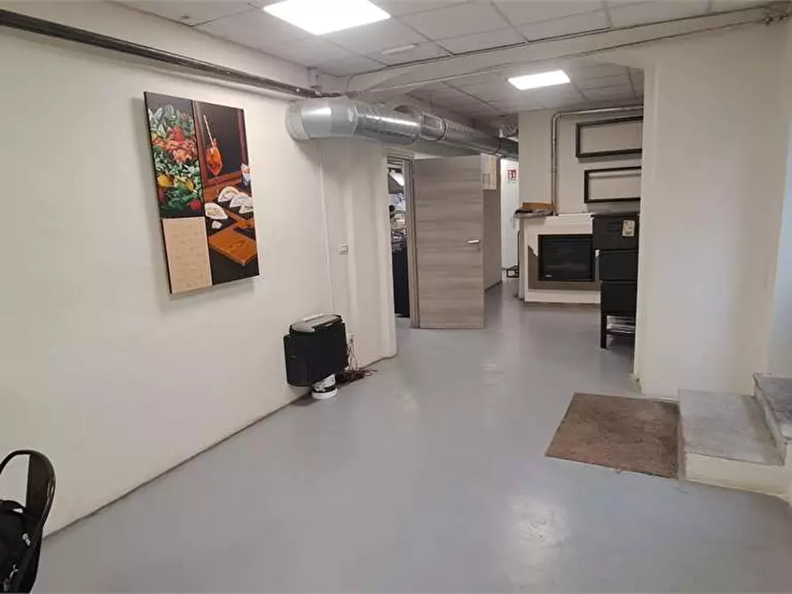 Immagine 5 di Laboratorio in vendita  in corso Moncalieri 464 a Torino