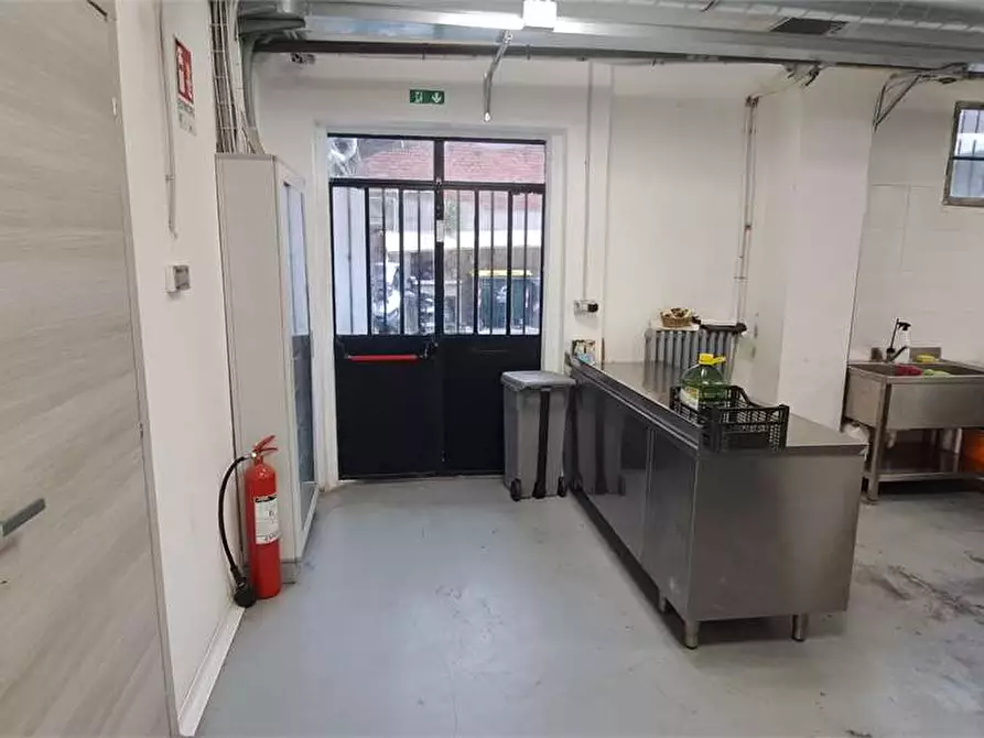Immagine 6 di Laboratorio in vendita  in corso Moncalieri 464 a Torino