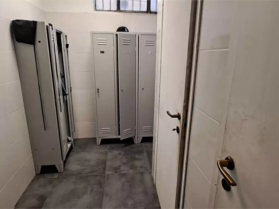 Immagine 12 di Laboratorio in vendita  in corso Moncalieri 464 a Torino