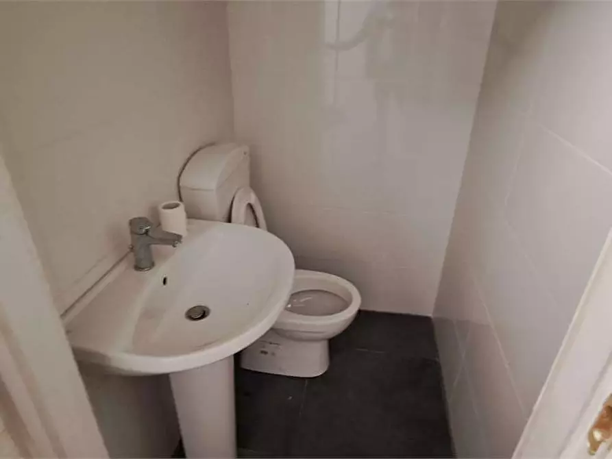 Immagine 14 di Laboratorio in vendita  in corso Moncalieri 464 a Torino