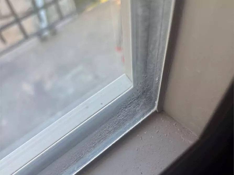 Immagine 11 di Appartamento in affitto  in piazza Frairia 6 a Pinerolo