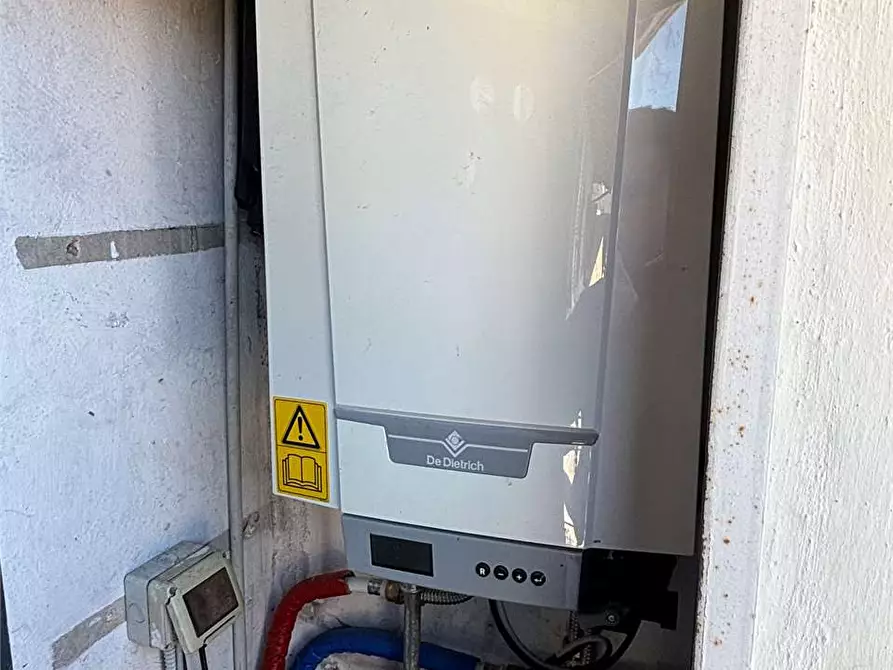 Immagine 20 di Appartamento in affitto  in piazza Frairia 6 a Pinerolo