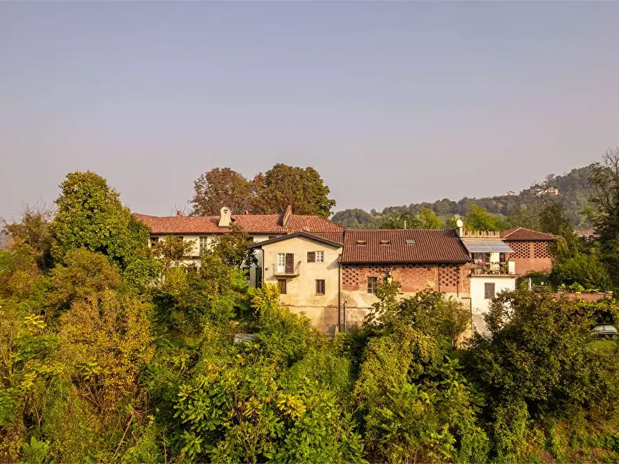Immagine 4 di Villa in vendita  in strada Bardassano 61 a Castiglione Torinese