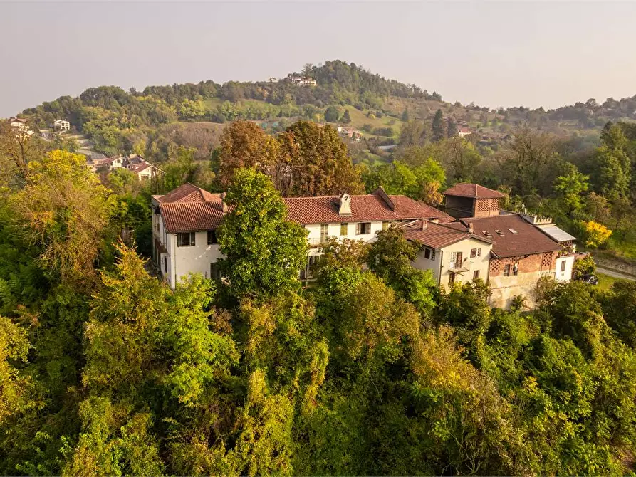 Immagine 6 di Villa in vendita  in strada Bardassano 61 a Castiglione Torinese