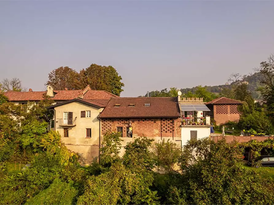 Immagine 5 di Villa in vendita  in strada Bardassano 61 a Castiglione Torinese