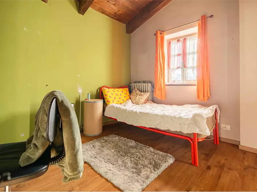 Immagine 11 di Villa in vendita  in strada Bardassano 61 a Castiglione Torinese