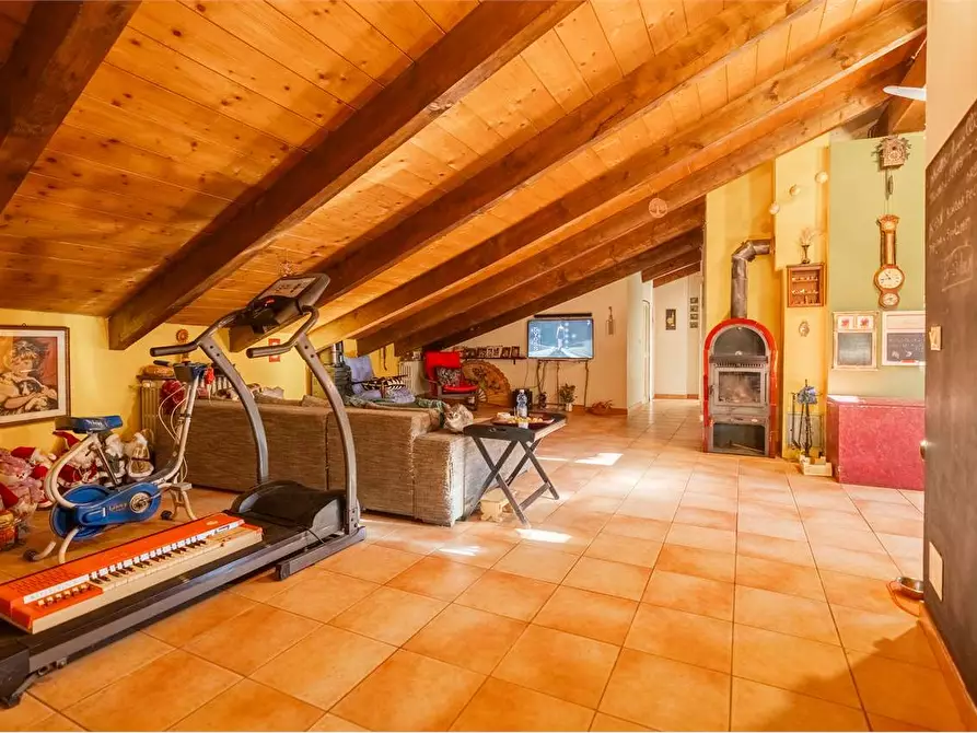 Immagine 21 di Villa in vendita  in strada Bardassano 61 a Castiglione Torinese