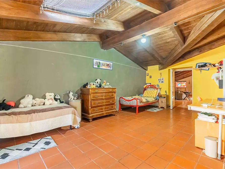 Immagine 23 di Villa in vendita  in strada Bardassano 61 a Castiglione Torinese
