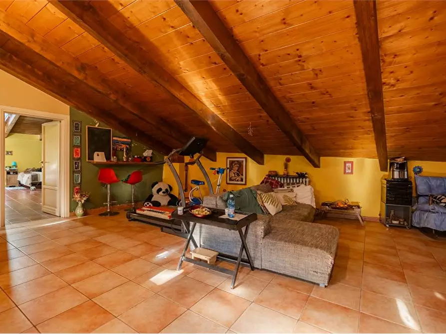 Immagine 26 di Villa in vendita  in strada Bardassano 61 a Castiglione Torinese