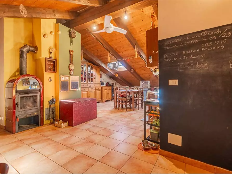 Immagine 28 di Villa in vendita  in strada Bardassano 61 a Castiglione Torinese