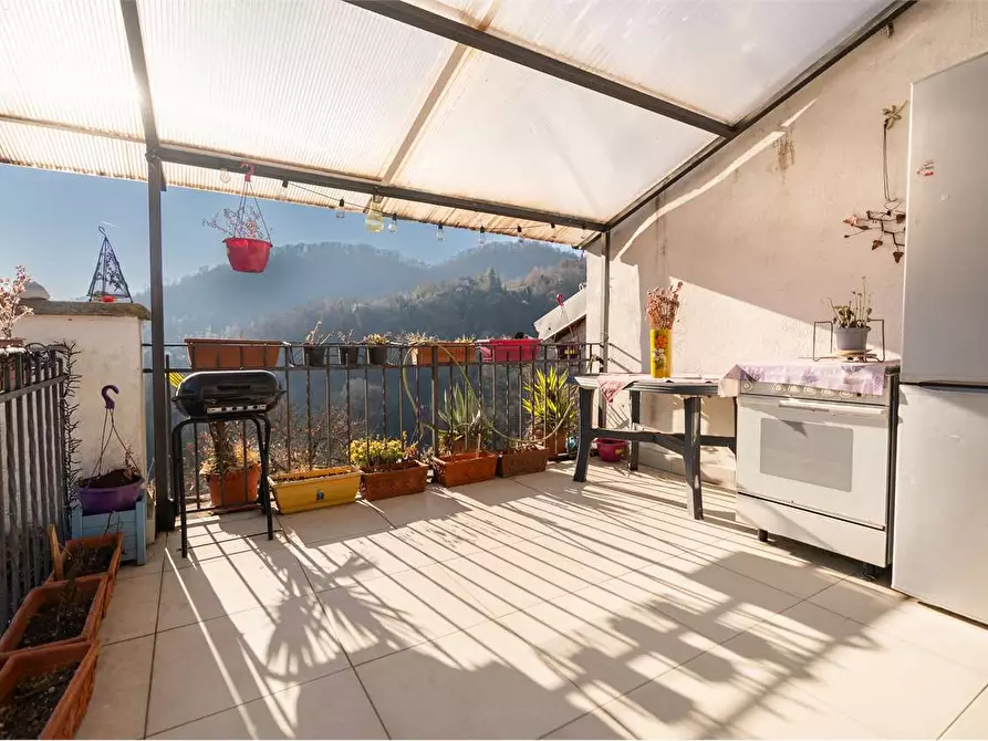 Immagine 29 di Villa in vendita  in strada Bardassano 61 a Castiglione Torinese