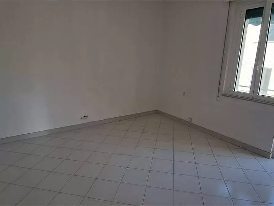 Immagine 12 di Appartamento in vendita  in via Rossini 2 a Loano