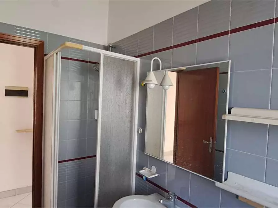 Immagine 14 di Appartamento in vendita  in via Rossini 2 a Loano