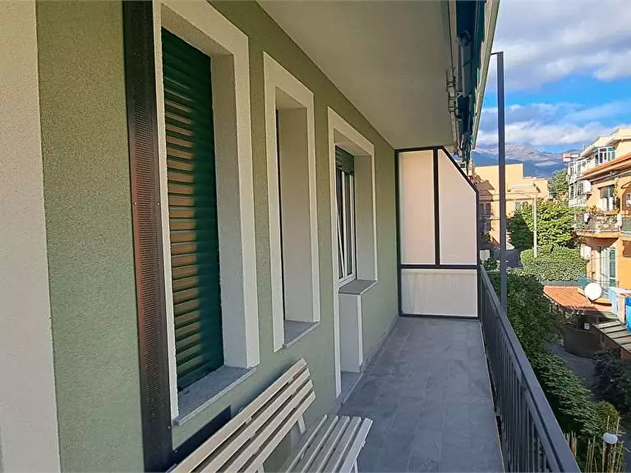 Immagine 19 di Appartamento in vendita  in via Rossini 2 a Loano