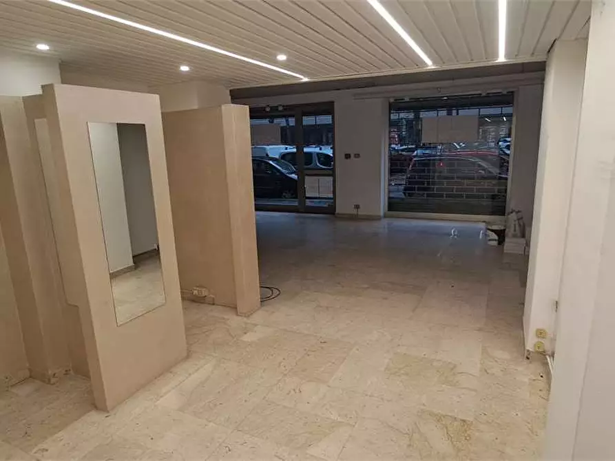 Immagine 13 di Negozio in affitto  in Corso Siracusa  109 a Torino