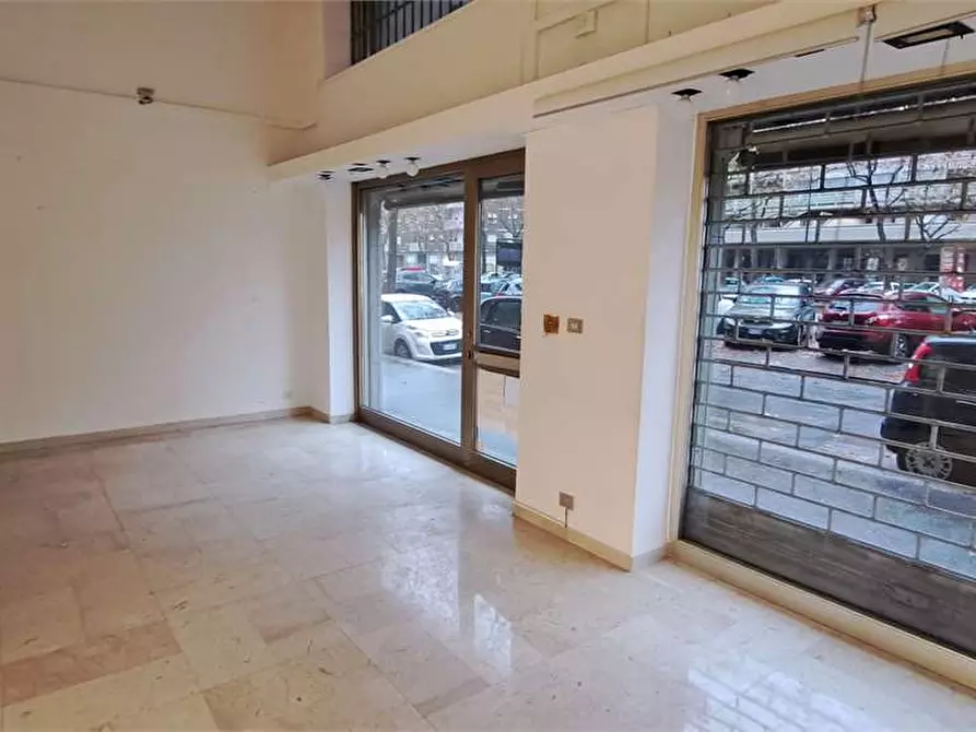 Immagine 7 di Negozio in affitto  in Corso Siracusa  109 a Torino