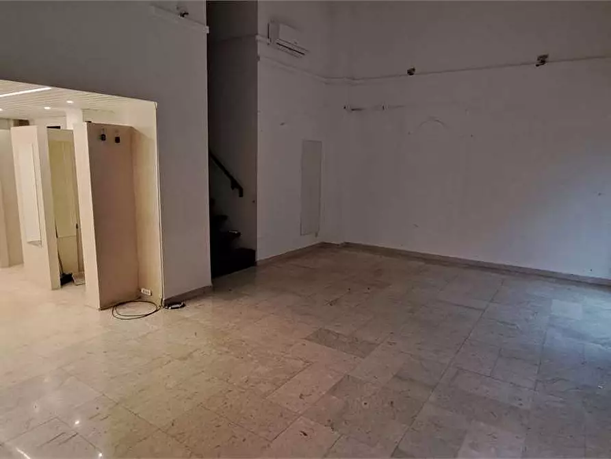 Immagine 9 di Negozio in affitto  in Corso Siracusa  109 a Torino