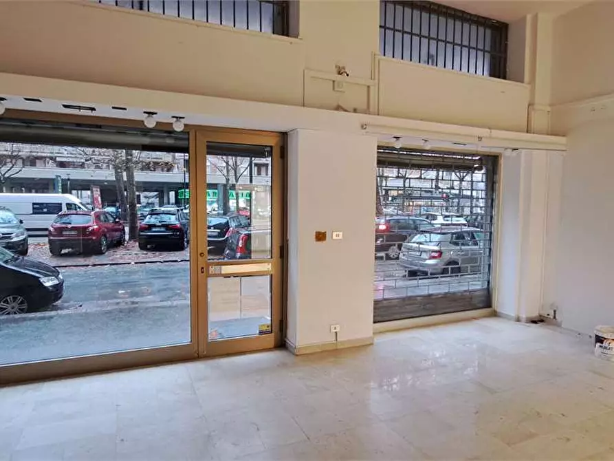Immagine 8 di Negozio in affitto  in Corso Siracusa  109 a Torino