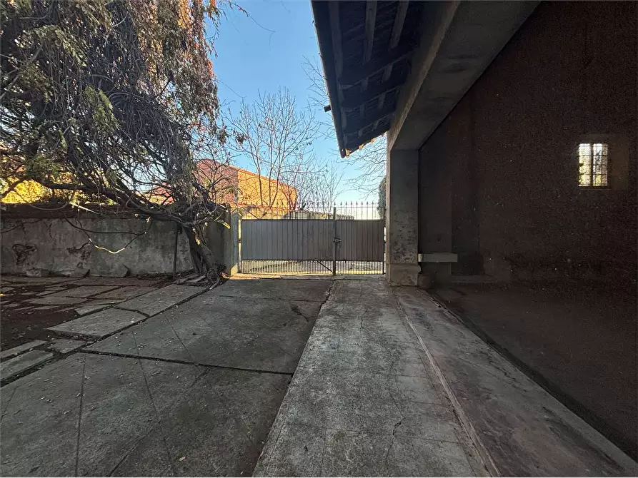 Immagine 29 di Stabile in vendita  in via Villafranca 23 a Vigone