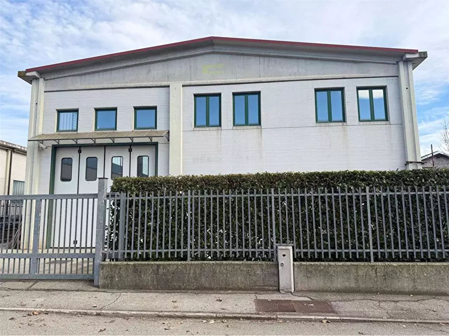 Immagine 2 di Capannone industriale in vendita  in regione Conti a Garzigliana