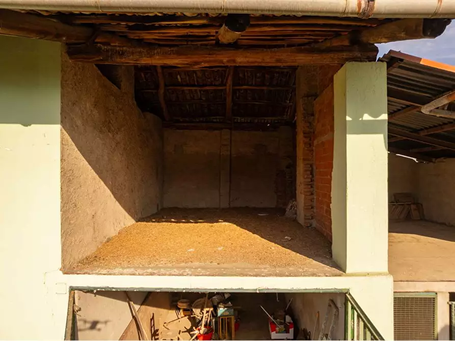 Immagine 13 di Villa in vendita  in strada Camborgetti Ballada 57 a Bricherasio