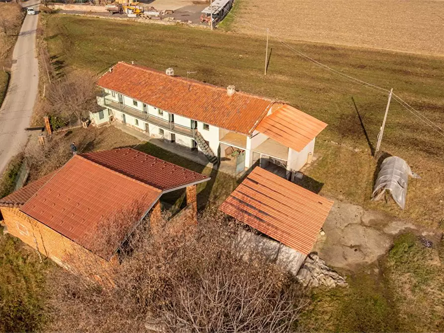 Immagine 3 di Villa in vendita  in strada Camborgetti Ballada 57 a Bricherasio