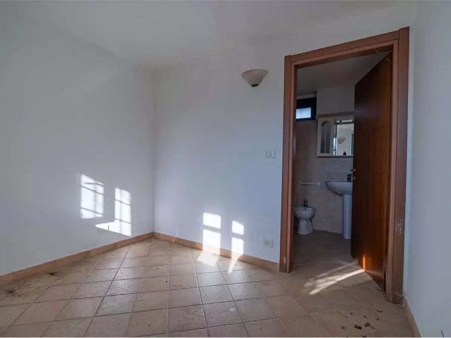 Immagine 9 di Villa in vendita  in strada Camborgetti Ballada 57 a Bricherasio
