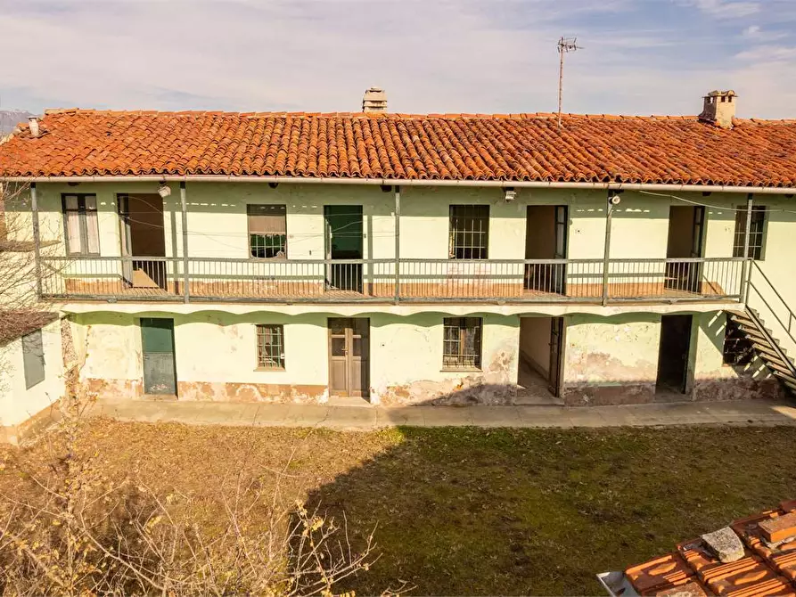 Immagine 7 di Villa in vendita  in strada Camborgetti Ballada 57 a Bricherasio