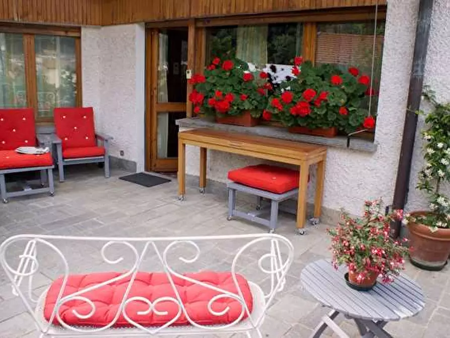 Immagine 8 di Villa in vendita  in Borgo Colonnello Pettinati 2 a Perrero