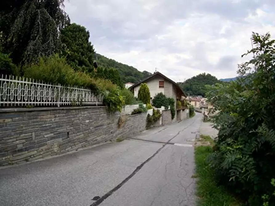 Immagine 46 di Villa in vendita  in Borgo Colonnello Pettinati 2 a Perrero