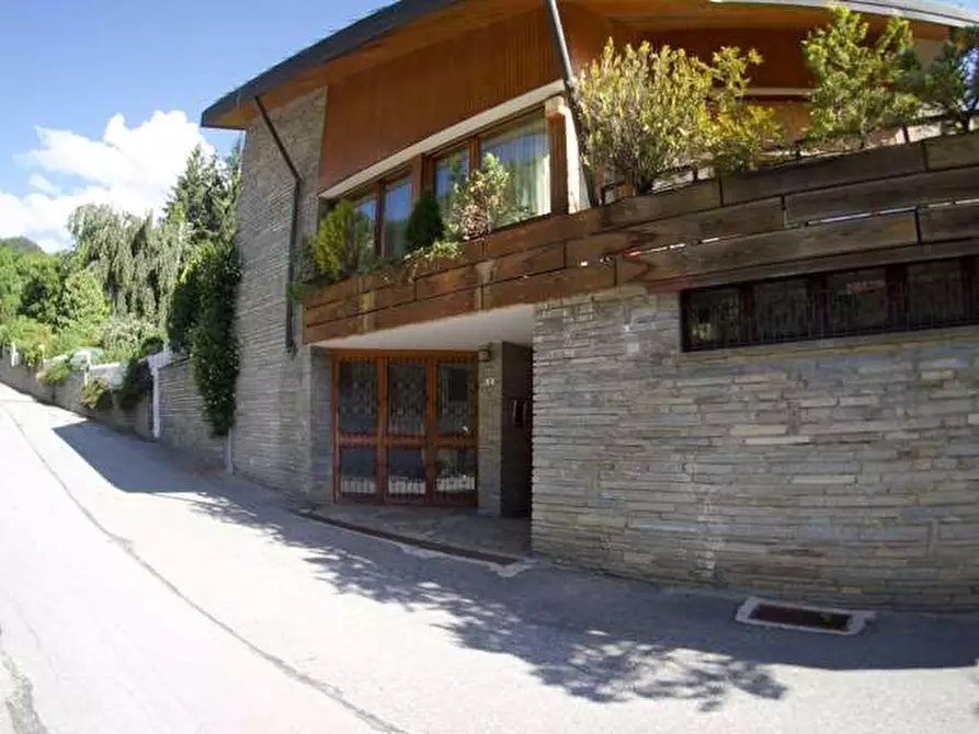 Immagine 3 di Villa in vendita  in Borgo Colonnello Pettinati 2 a Perrero