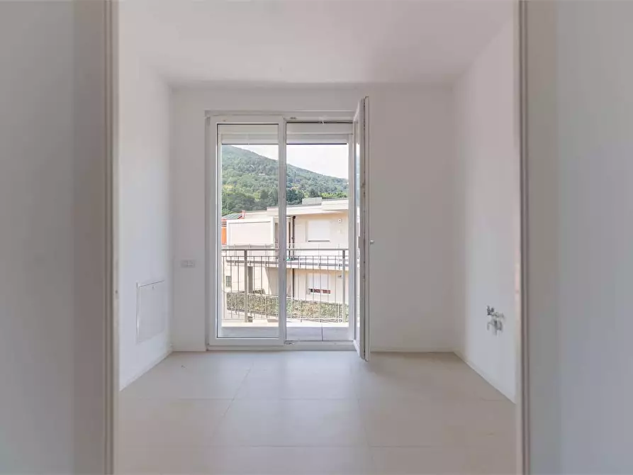 Immagine 5 di Quadrilocale in vendita  in via Nazionale 53 a Pinerolo