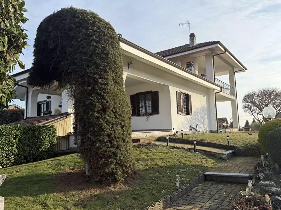 Immagine 3 di Villa in vendita  in VIA DEL BOSCHETTO 34 a Frossasco