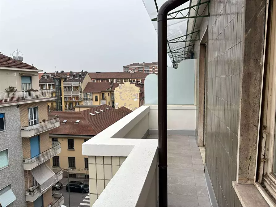 Immagine 15 di Appartamento in vendita  in via Rosolino Pilo 68 a Torino