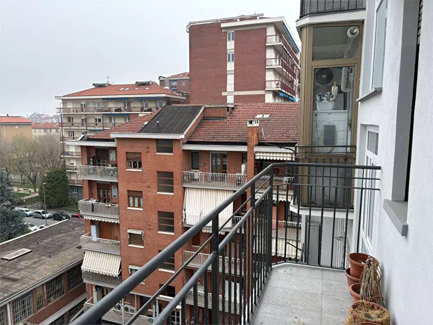 Immagine 19 di Appartamento in vendita  in via Rosolino Pilo 68 a Torino