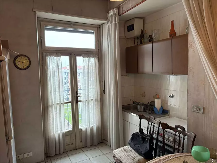 Immagine 5 di Appartamento in vendita  in via Rosolino Pilo 68 a Torino
