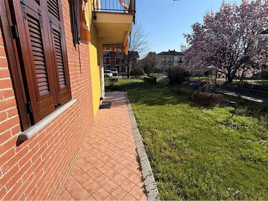 Immagine 26 di Appartamento in vendita  in via Accastello 5 a Cavour