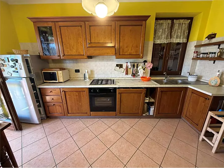 Immagine 6 di Appartamento in vendita  in via Accastello 5 a Cavour