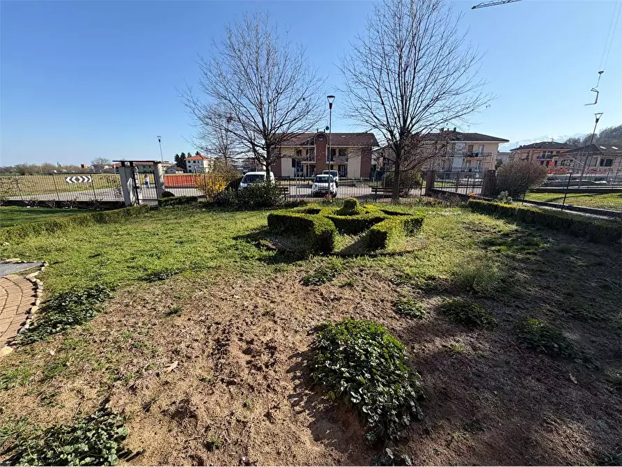 Immagine 10 di Appartamento in vendita  in via Accastello 5 a Cavour