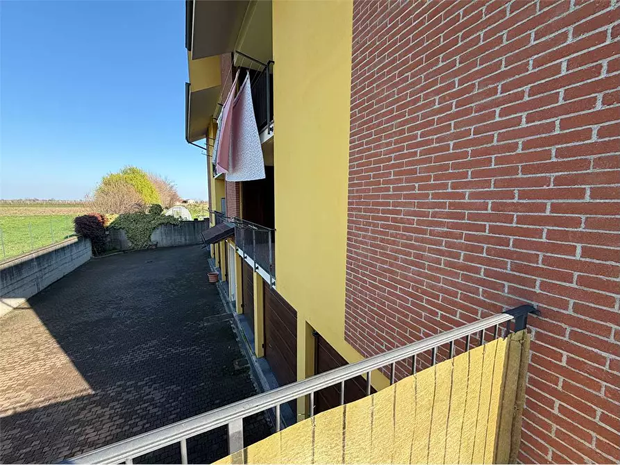 Immagine 31 di Appartamento in vendita  in via Accastello 5 a Cavour