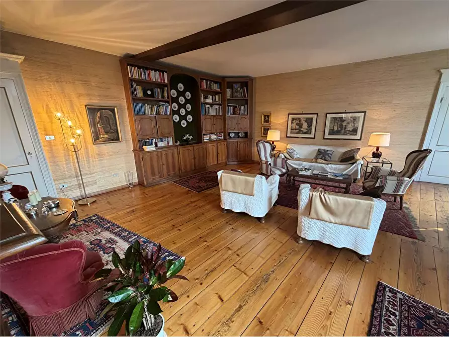 Immagine 4 di Appartamento in vendita  in piazza Facta 8 a Pinerolo