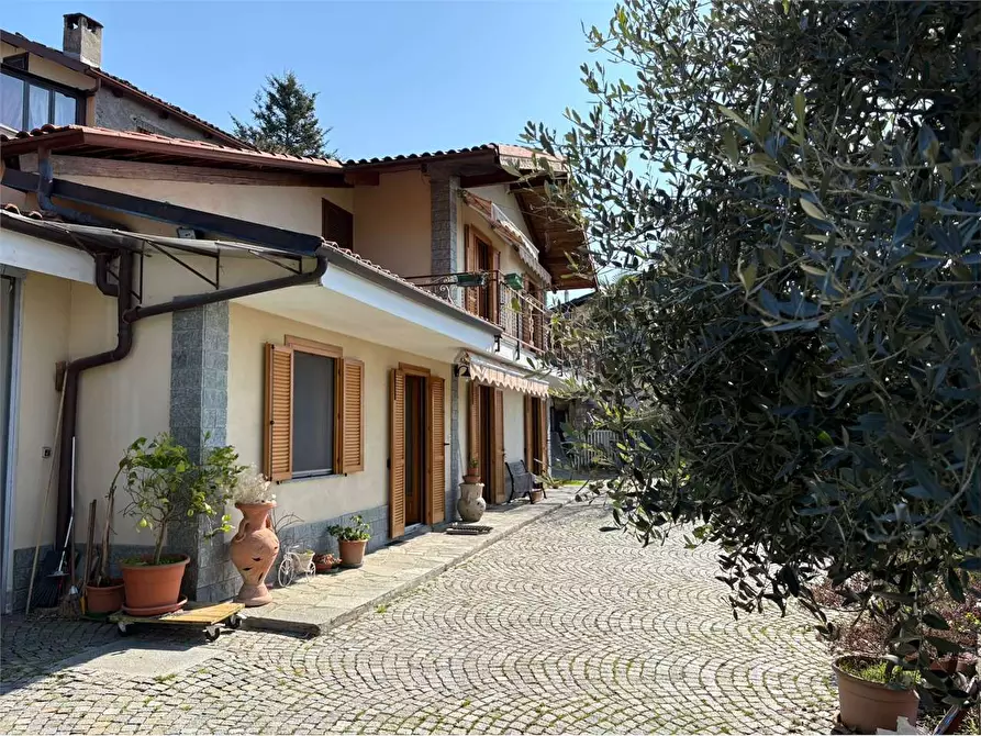 Immagine 21 di Villa in vendita  in via Davico 81 a Pinerolo