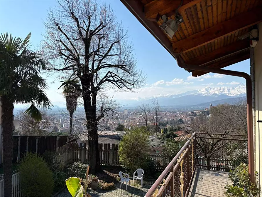 Immagine 22 di Villa in vendita  in via Davico 81 a Pinerolo