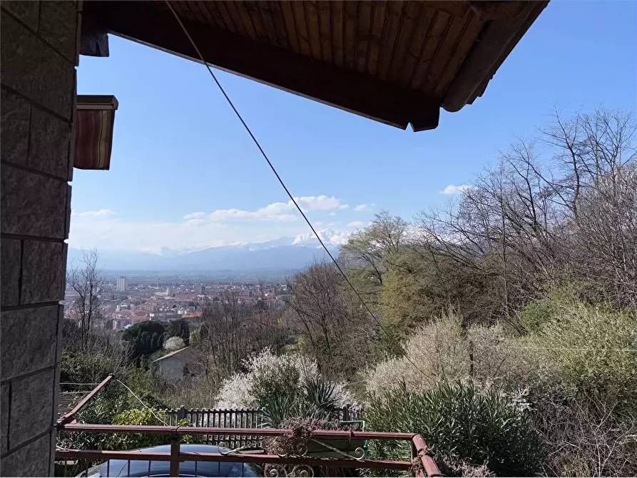 Immagine 5 di Villa in vendita  in via Davico 81 a Pinerolo