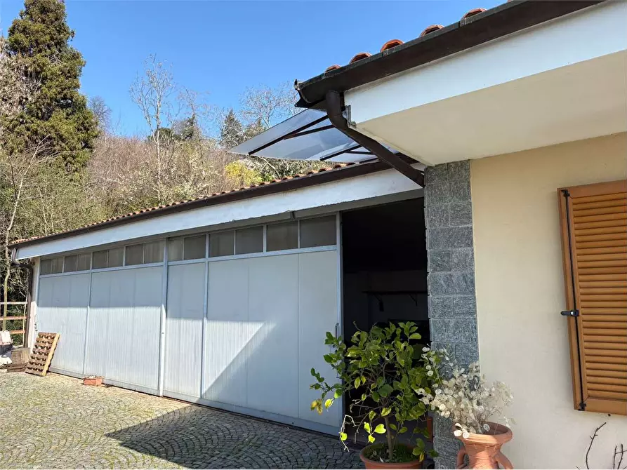 Immagine 37 di Villa in vendita  in via Davico 81 a Pinerolo