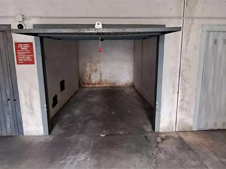 Immagine 5 di Garage in vendita  in Via Serafino 18 a Pinerolo