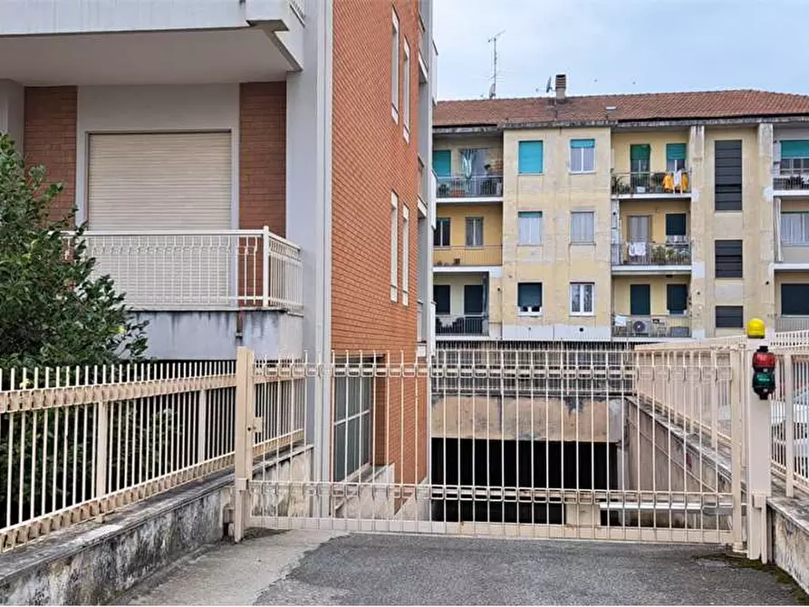 Immagine 6 di Garage in vendita  in Via Serafino 18 a Pinerolo