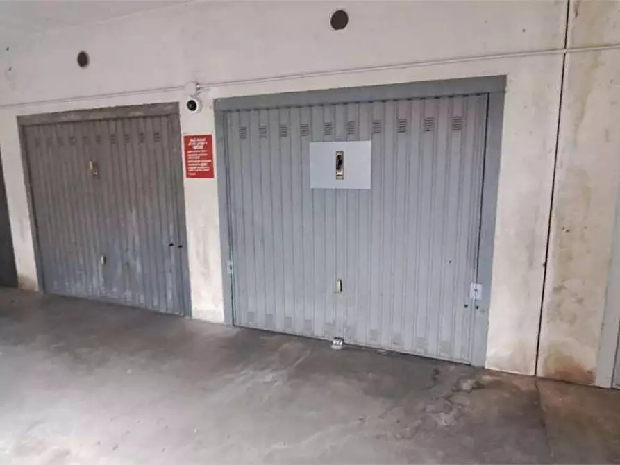 Immagine 10 di Garage in vendita  in Via Serafino 18 a Pinerolo